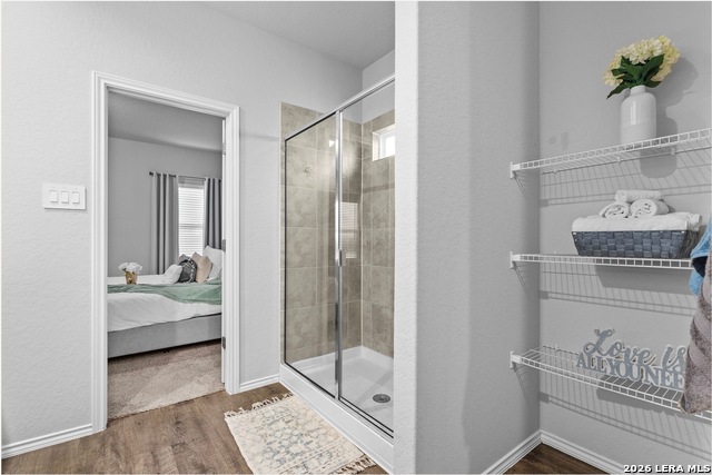 Listing photo id 9 for 10439 Lateleaf Oak