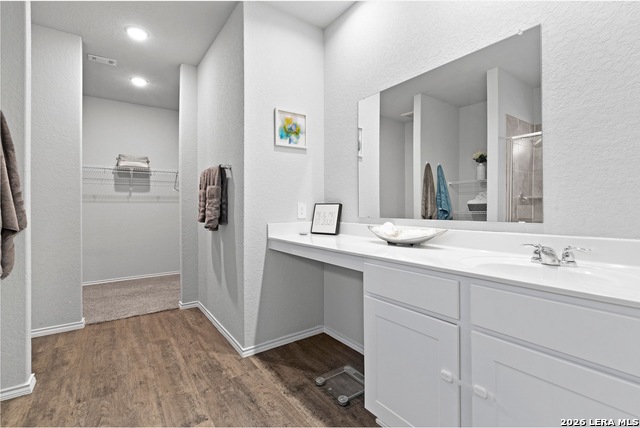 Listing photo id 17 for 10439 Lateleaf Oak