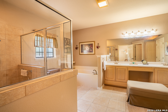 Image 10 of 25 For 115 Stonegate North