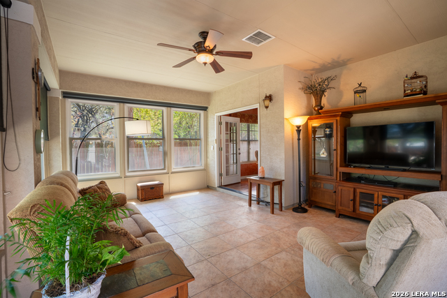 Image 17 of 25 For 115 Stonegate North