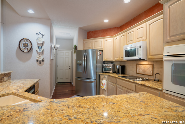 Image 6 of 25 For 115 Stonegate North