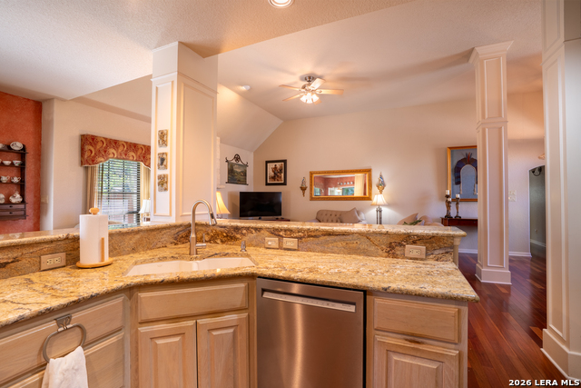 Image 7 of 25 For 115 Stonegate North