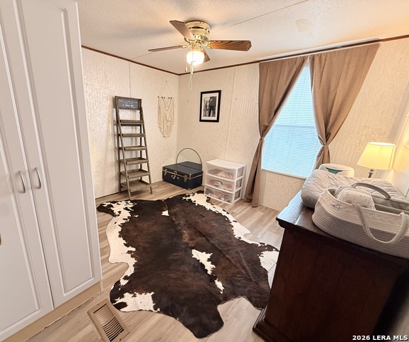 Image 12 of 35 For 721 Oak Dr  