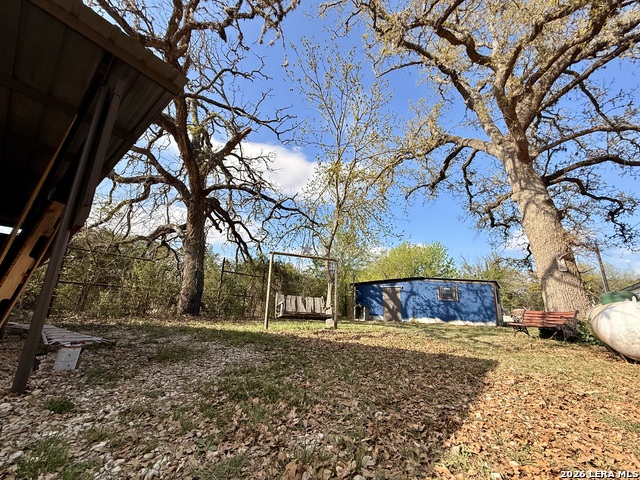 Image 23 of 35 For 721 Oak Dr  