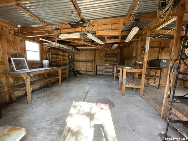 Image 24 of 35 For 721 Oak Dr  