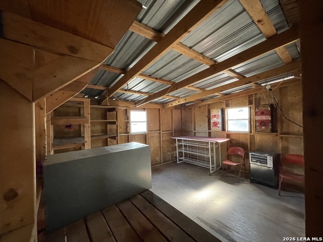 Image 25 of 35 For 721 Oak Dr  