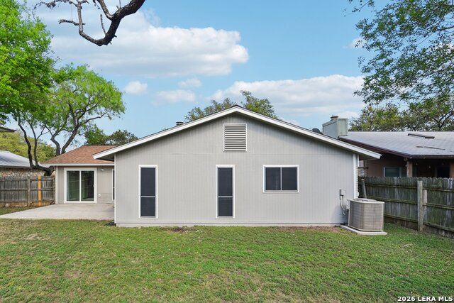 Image 26 of 29 For 11815 Broadwood