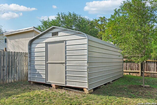 Image 27 of 29 For 11815 Broadwood