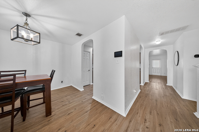 Image 5 of 40 For 11523 Oaks Hike