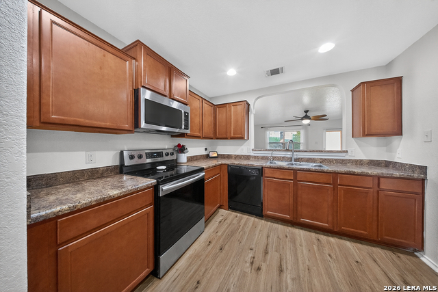 Image 7 of 40 For 11523 Oaks Hike