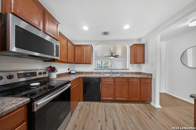 Image 8 of 40 For 11523 Oaks Hike