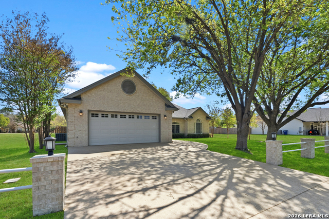 Image 2 of 27 For 2592 Edgegrove