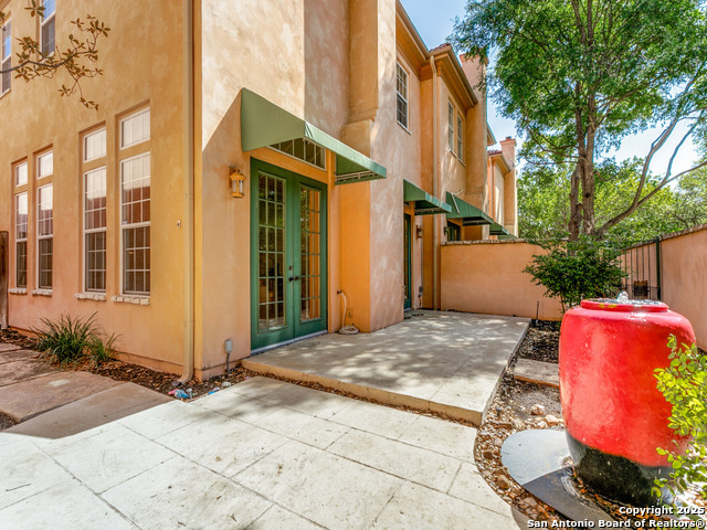 Image 25 of 30 For 7897 Broadway  1001