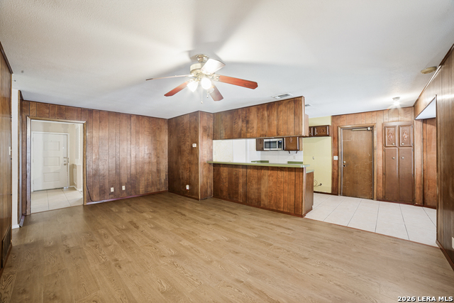 Image 10 of 25 For 911 Clearview