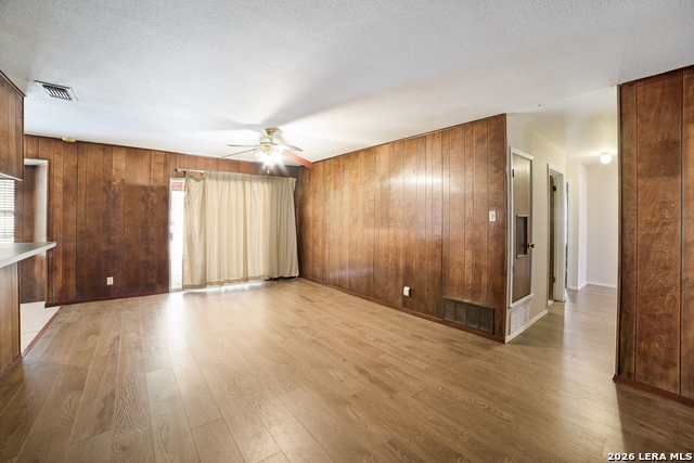 Image 12 of 25 For 911 Clearview