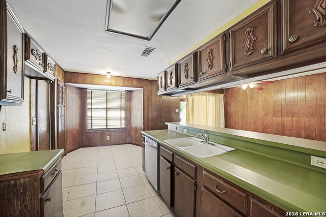 Image 13 of 25 For 911 Clearview