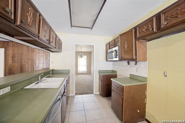 Image 15 of 25 For 911 Clearview