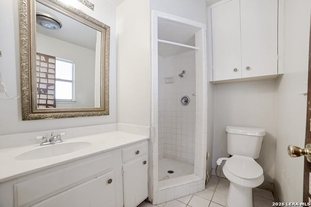 Image 21 of 25 For 911 Clearview