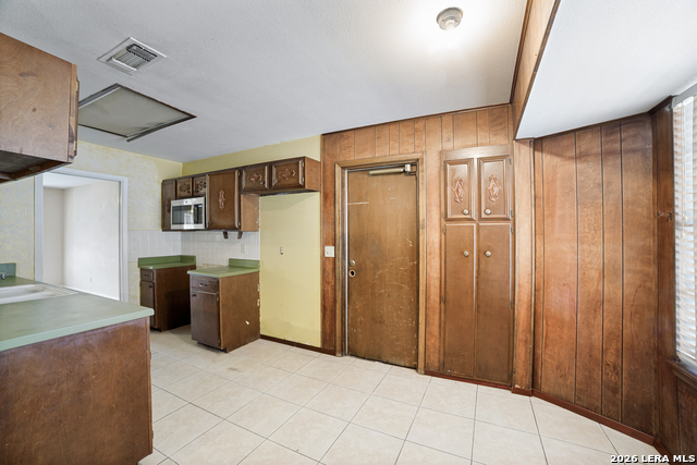 Image 9 of 25 For 911 Clearview