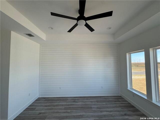 Image 18 of 43 For 138 Sea Air  