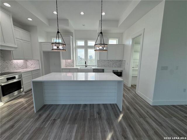 Image 3 of 43 For 138 Sea Air  