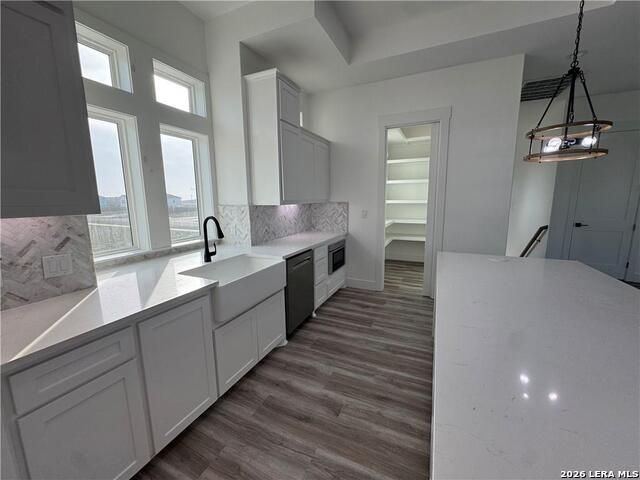 Image 7 of 43 For 138 Sea Air  