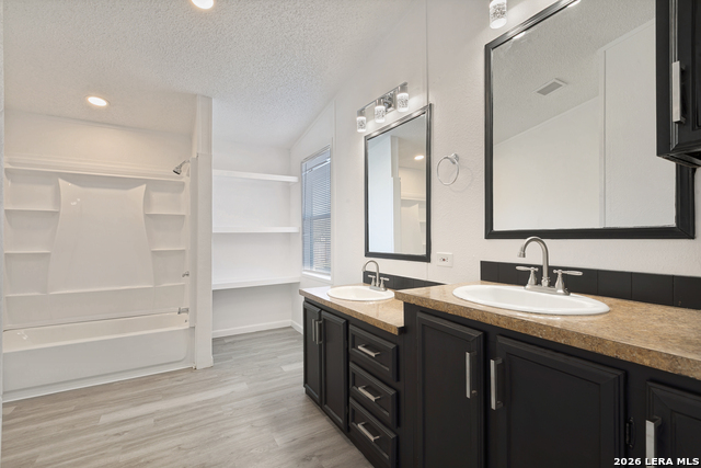 Image 15 of 25 For 5111 Savannah Woods