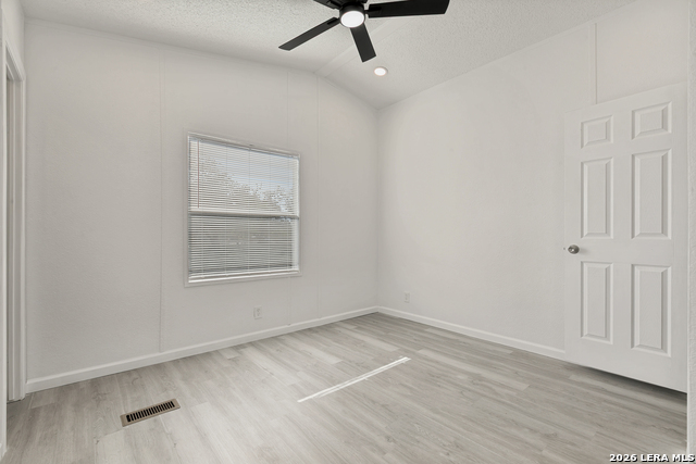 Image 17 of 25 For 5111 Savannah Woods