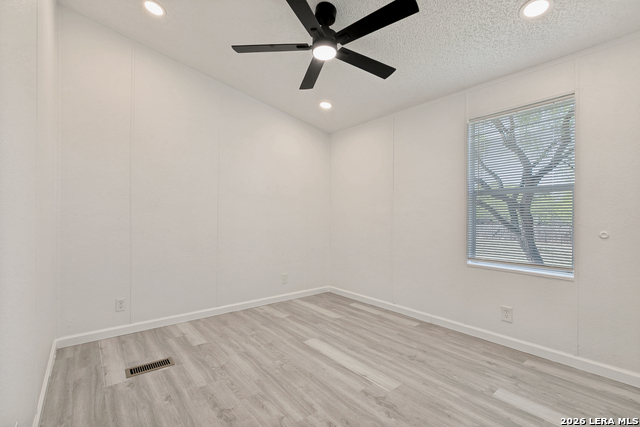 Image 21 of 25 For 5111 Savannah Woods