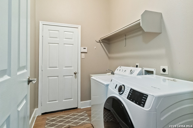 Image 25 of 40 For 1716 Oak Wind