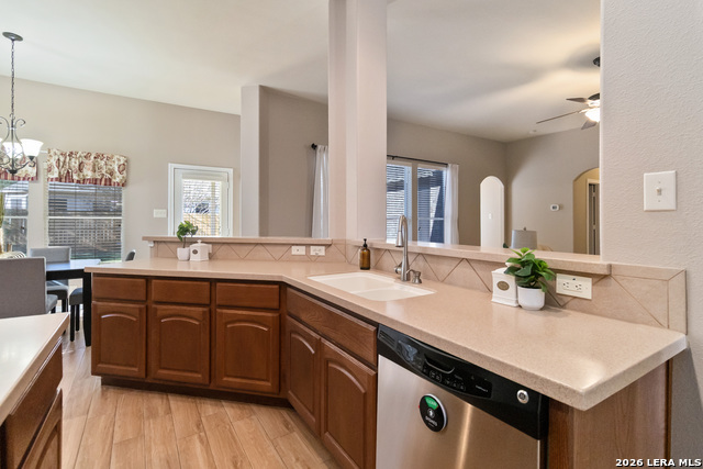 Image 7 of 40 For 1716 Oak Wind