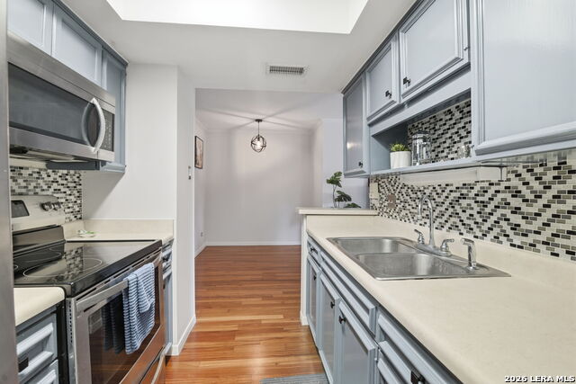 Image 9 of 24 For 2300 Nacogdoches  Unit 257n