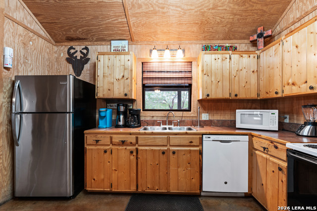 Image 12 of 35 For 19 Wisteria Way