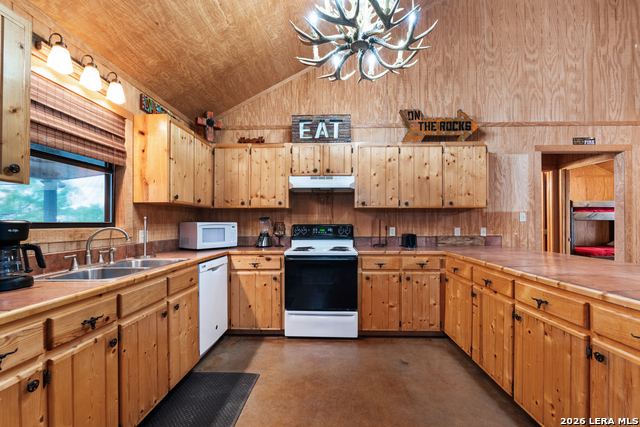 Image 7 of 35 For 19 Wisteria Way