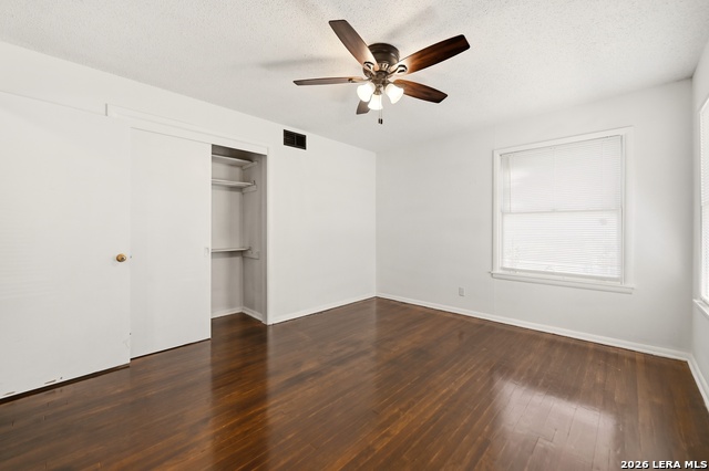 Image 15 of 39 For 219 Sunnycrest