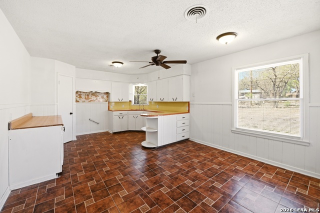 Image 23 of 39 For 219 Sunnycrest