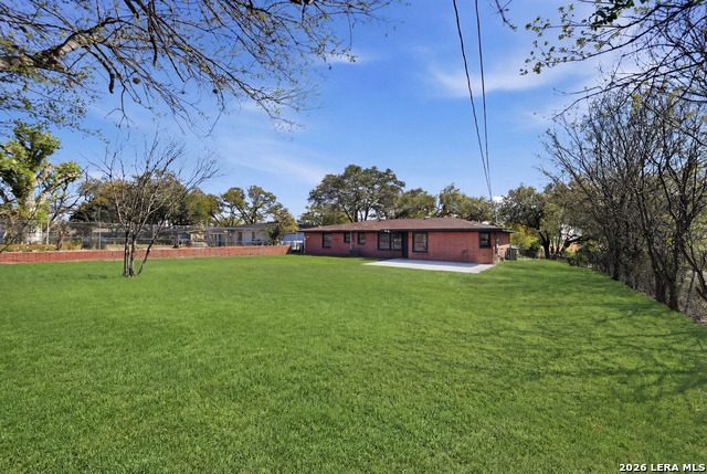 Image 28 of 39 For 219 Sunnycrest