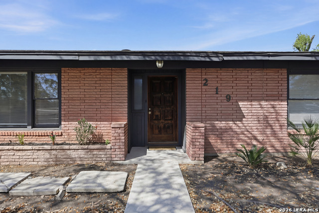 Image 32 of 39 For 219 Sunnycrest