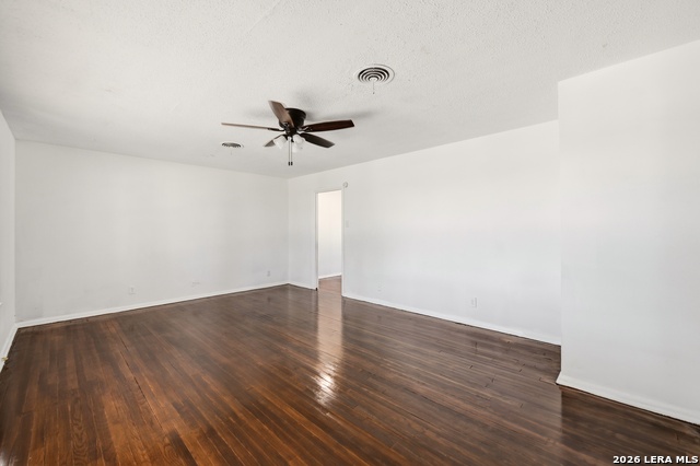 Image 6 of 39 For 219 Sunnycrest