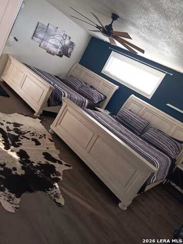 Image 21 of 27 For 3201 Oak Ridge