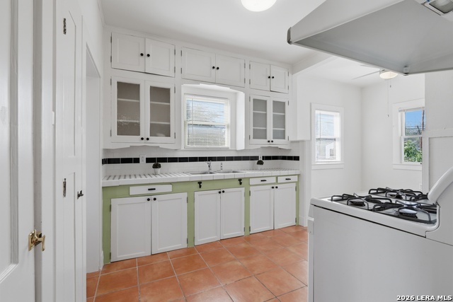 Image 13 of 33 For 1446 Fulton  