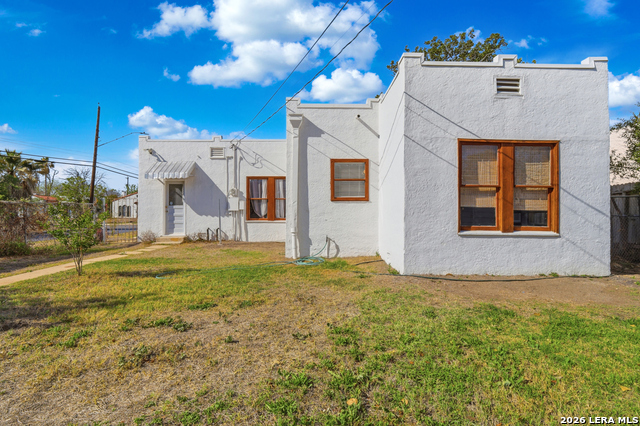 Image 23 of 33 For 1446 Fulton  