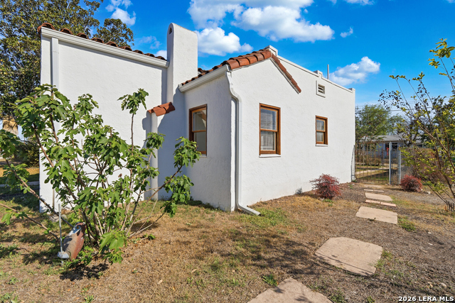 Image 25 of 33 For 1446 Fulton  