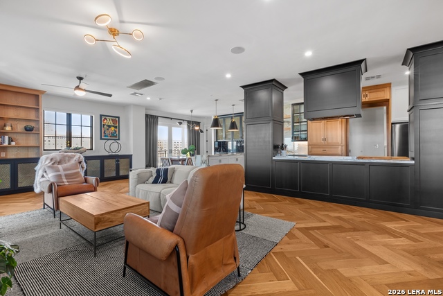 Image 14 of 50 For 230 Dwyer  705