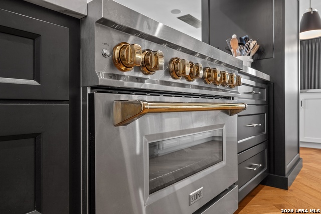 Image 20 of 50 For 230 Dwyer  705