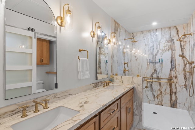 Image 24 of 50 For 230 Dwyer  705