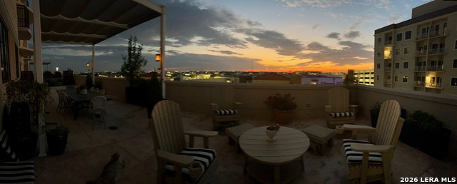 Image 35 of 50 For 230 Dwyer  705