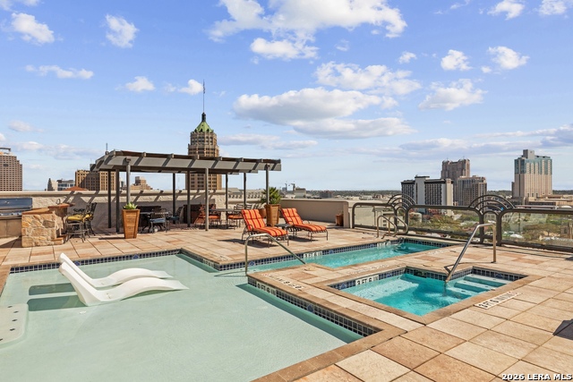 Image 36 of 50 For 230 Dwyer  705