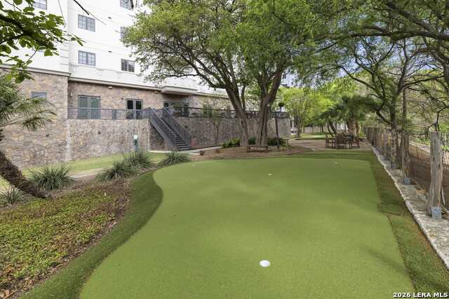 Image 43 of 50 For 230 Dwyer  705