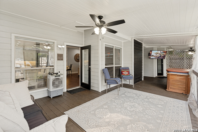 Image 21 of 25 For 2817 Valencia Ln